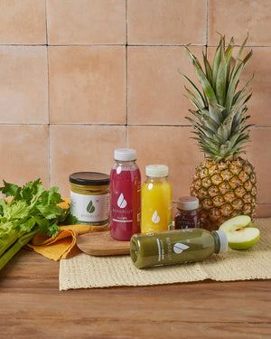 Auswahl an Saeften aus Obst und Gemüse